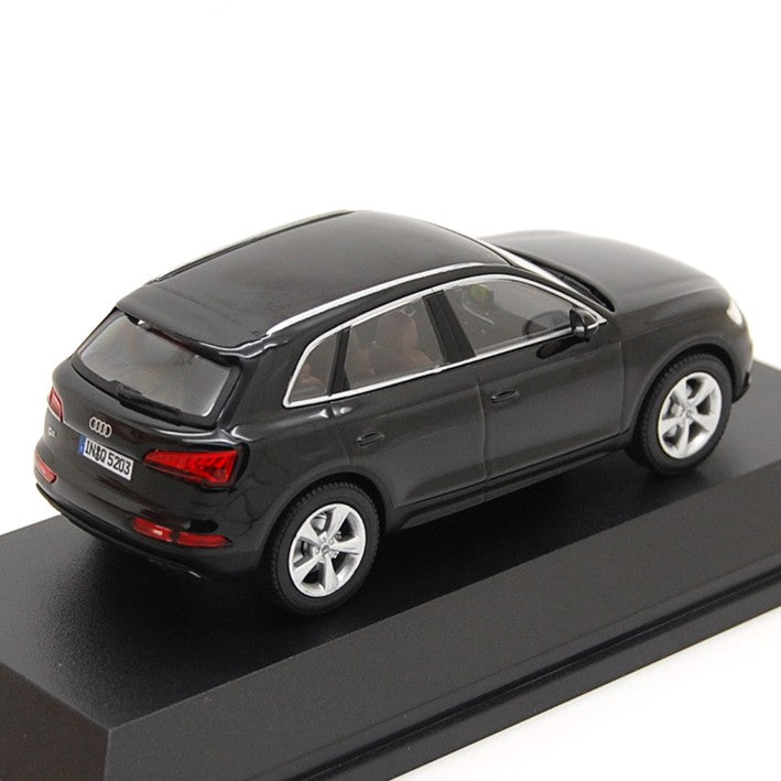 Audi Q5 2017 Myth Black 1:43 - 63521