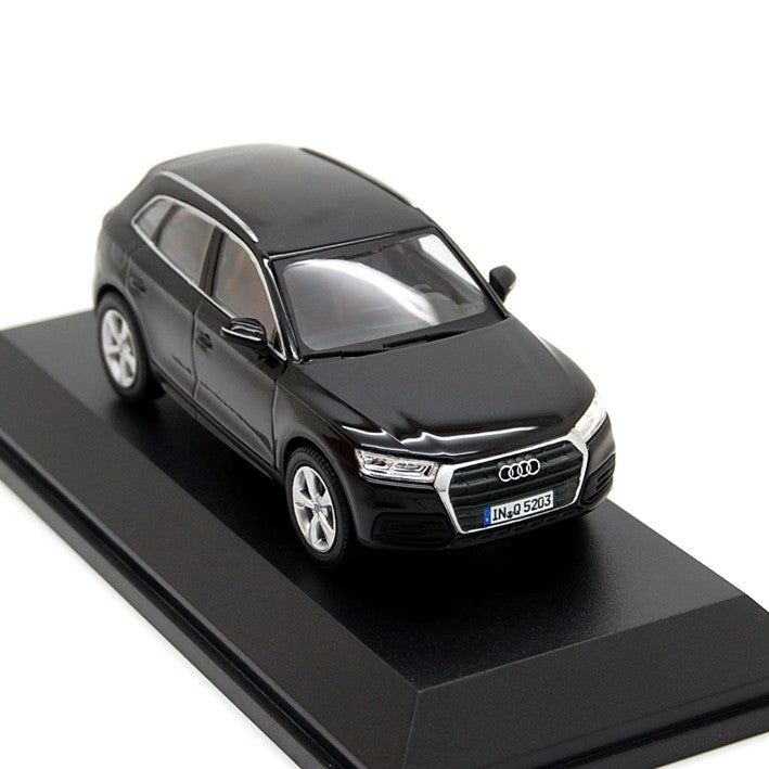 Audi Q5 2017 Myth Black 1:43 - 63523