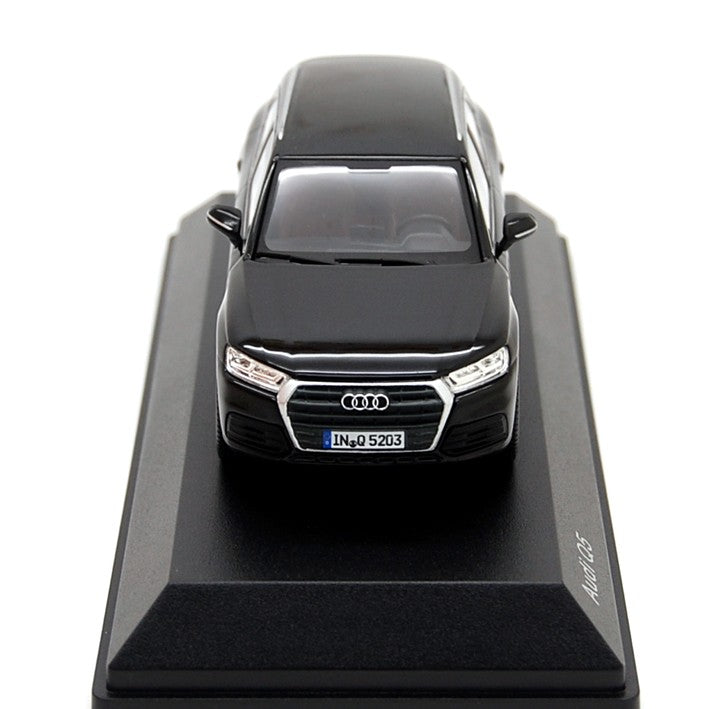 Audi Q5 2017 Myth Black 1:43 - 63524