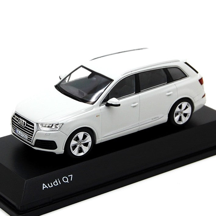 Audi Q7 2015 Glacier White 1:43 - 63534