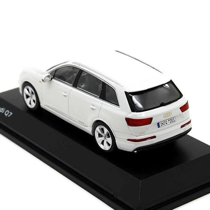 Audi Q7 2015 Glacier White 1:43 - 63536