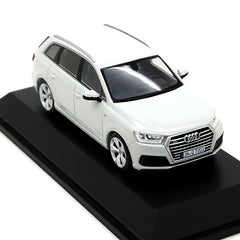 Audi Q7 2015 Glacier White 1:43 - 63540