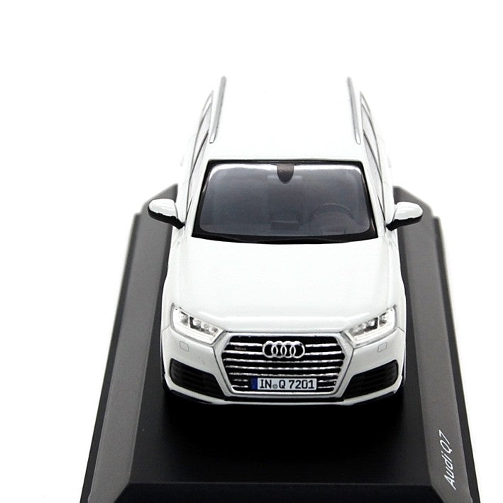 Audi Q7 2015 Glacier White 1:43 - 63541