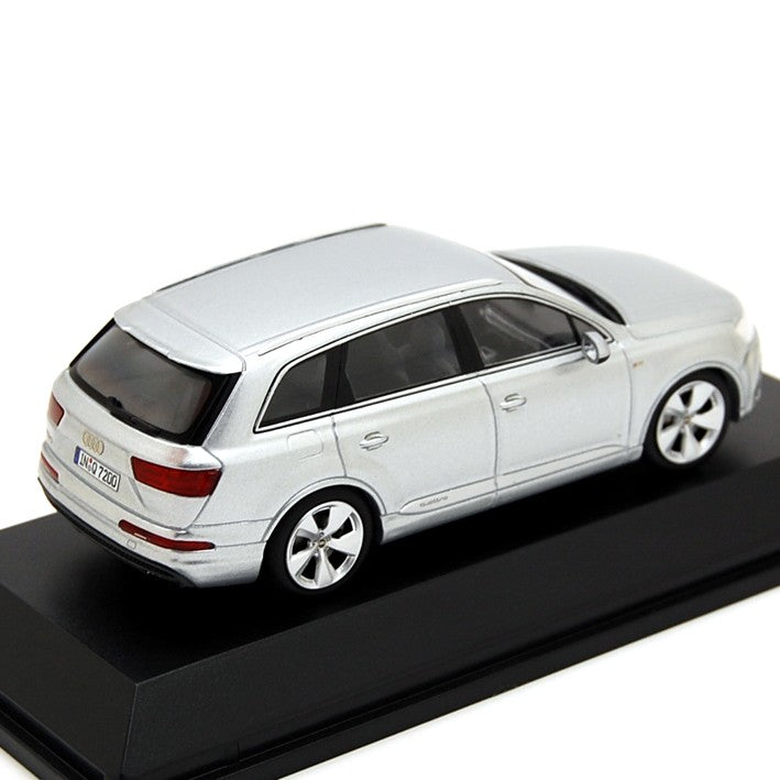 Audi Q7 2015 Foil Silver 1:43 - 63558