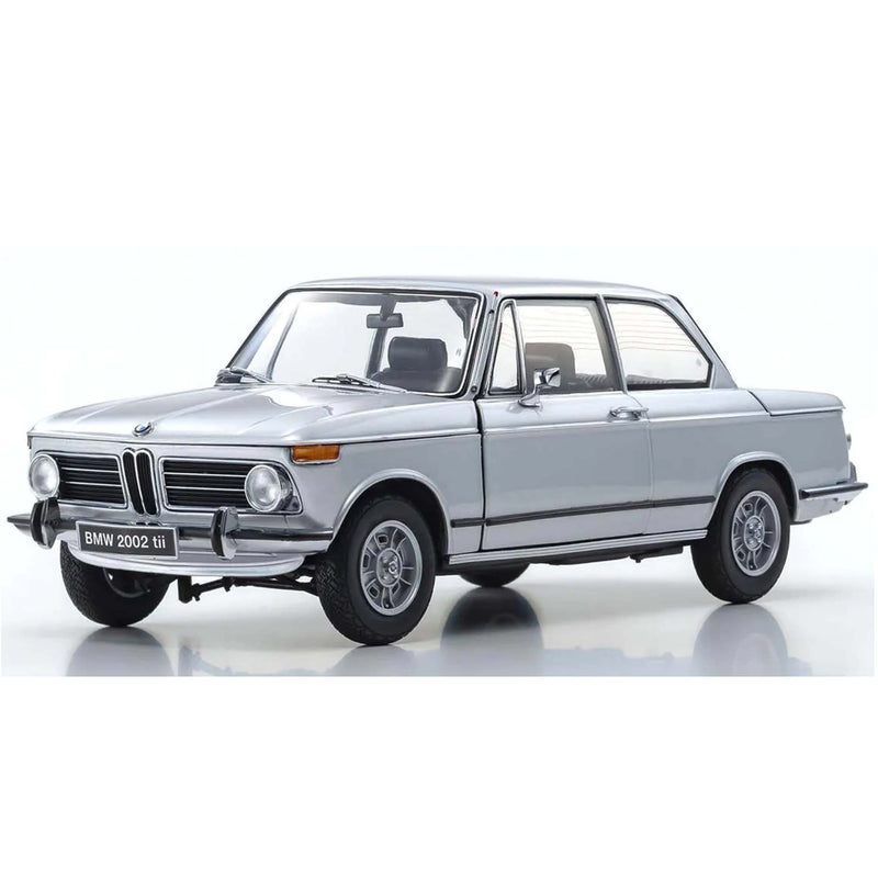 BMW 2002 tii 1972 Silver 1:18 - 64042