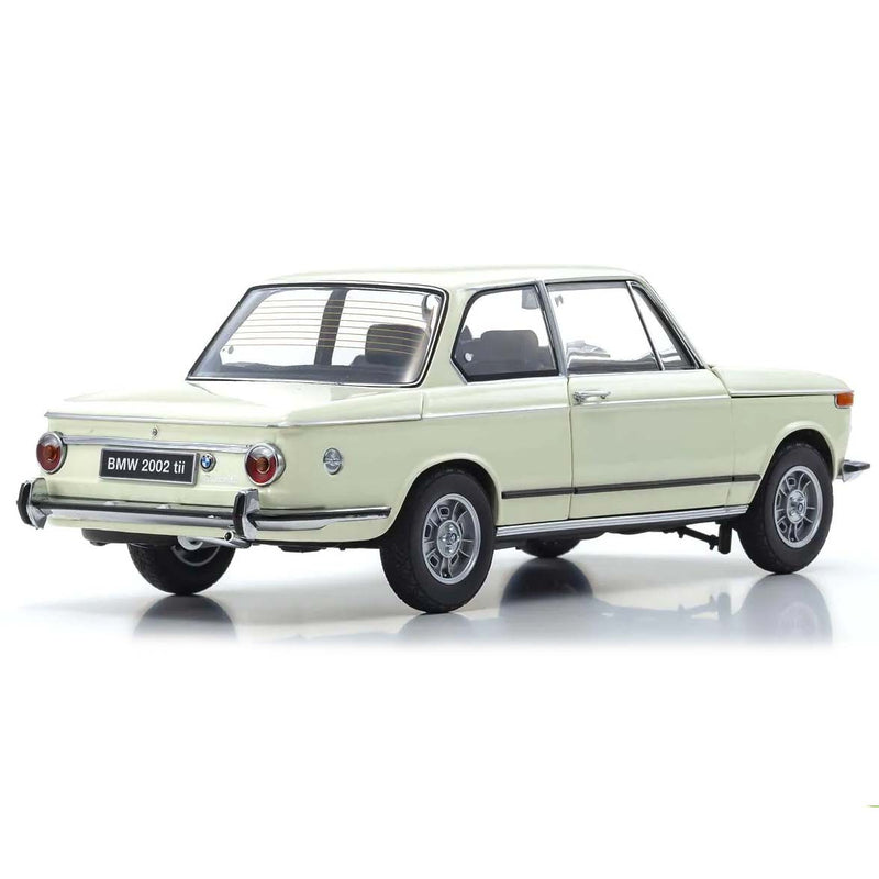 BMW 2002 tii 1972 white 1:18 - 64047