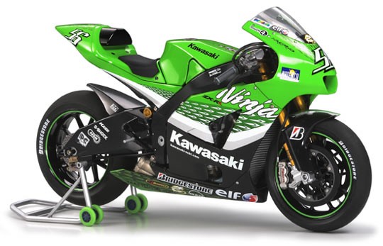 Kawasaki Ninja ZX-RR 2006 Kit Tamiya 1:12 - 64155