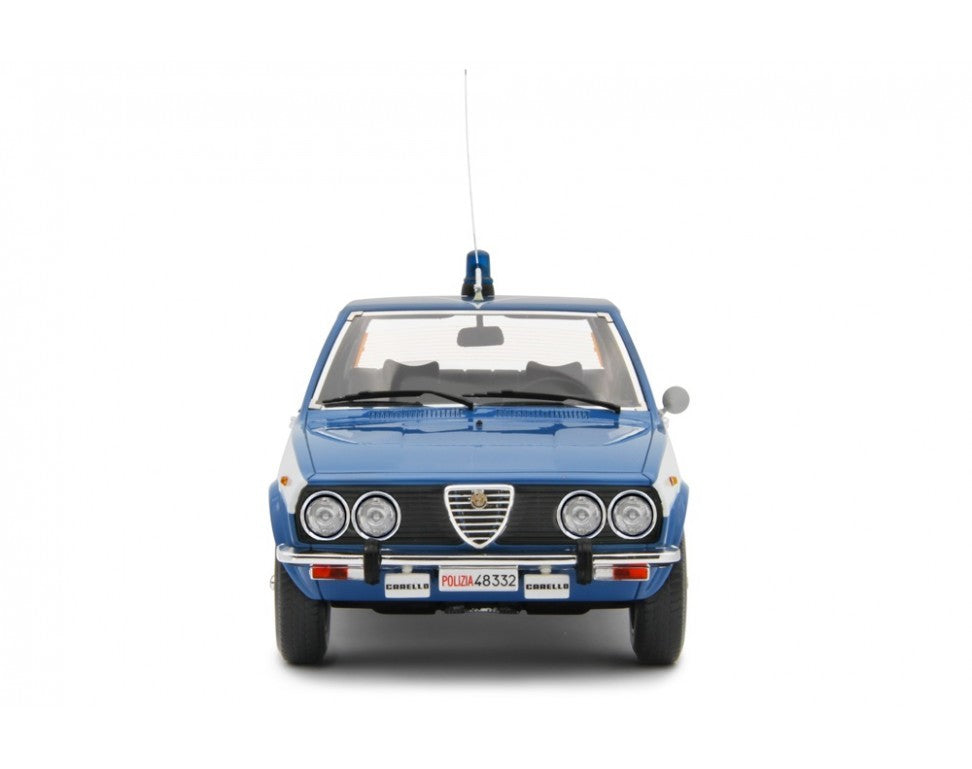 Alfa Romeo Alfetta 1.8 1975 "Polizia Stradale" Scudo Largo Azzurro 1:18 - 64381