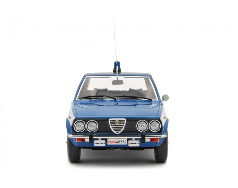 Alfa Romeo Alfetta 1.8 1975 "Polizia Stradale" Scudo Largo Azzurro 1:18 - 64381
