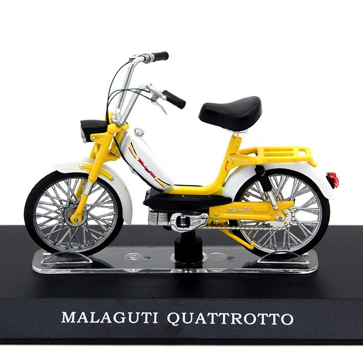 Malaguti Quattrotto ciclomotore 1:18 - 64526