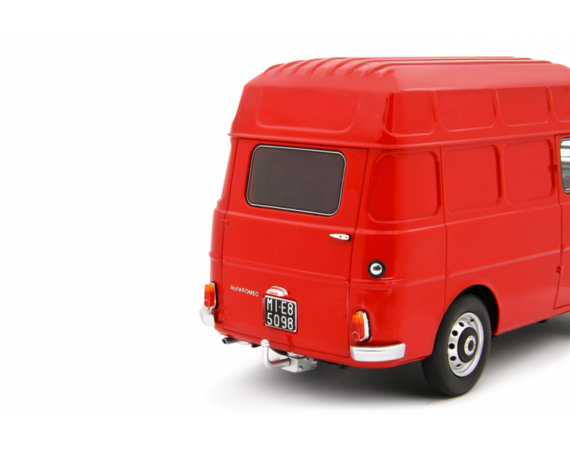 Alfa Romeo F12 Autocarro Tetto Sopralzato 1967 Rosso 1:18-6