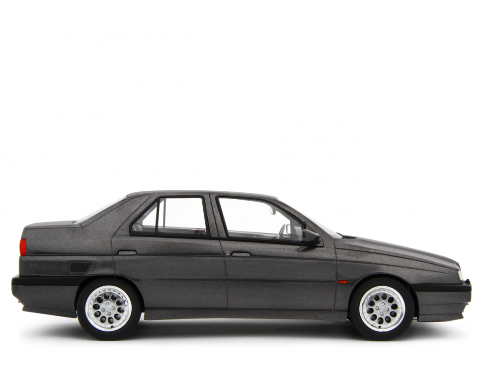 Alfa Romeo 155 2.0i turbo 16V Q4 1992 Grigio metallizzato 1:18 - 66098