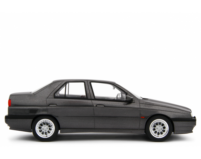 Alfa Romeo 155 2.0i turbo 16V Q4 1992 Grigio metallizzato 1:18 - 66098