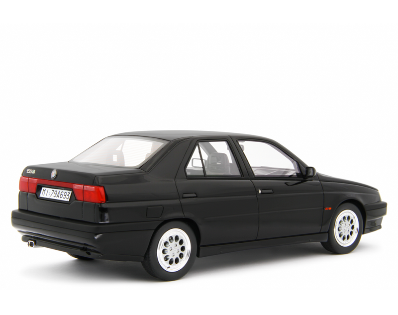 Alfa Romeo 155 2.0i turbo 16V Q4 1992 Nero 1:18 - 66112