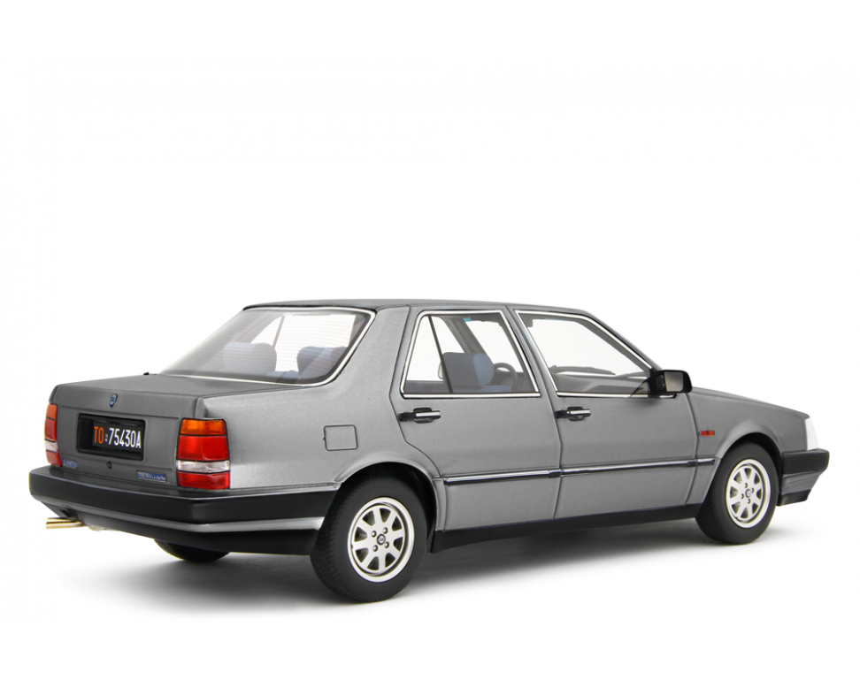 Lancia Thema 2.0 i.e. Turbo 1984 Grigio Metallizzato 1:18 - 66206