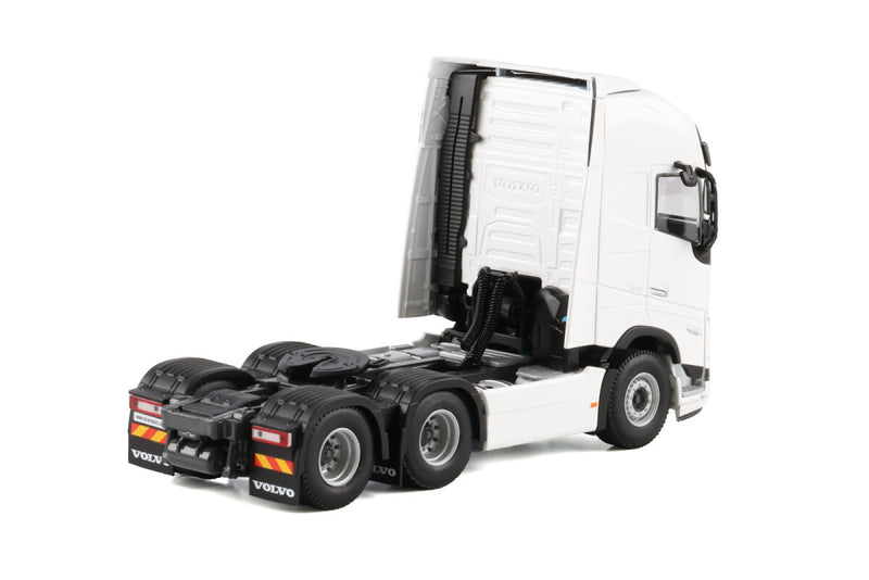 Volvo FH5 2024 Globetrotter XL 6X2 White 1:50-2