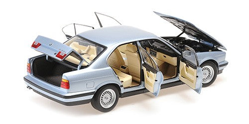 BMW 535i 1988 light blue metallic 1:18 - 67139