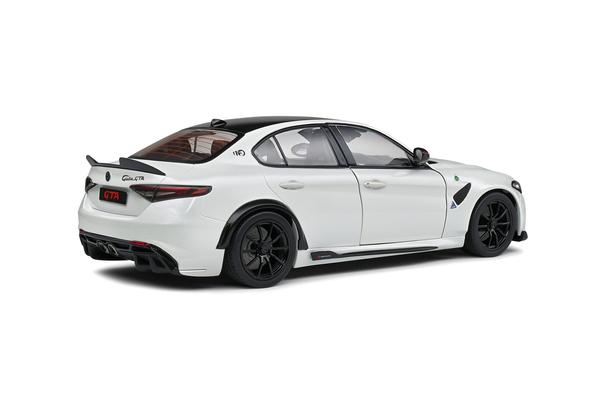 Alfa Romeo Giulia GTA 2022 trofeo white 1:18 - 67216