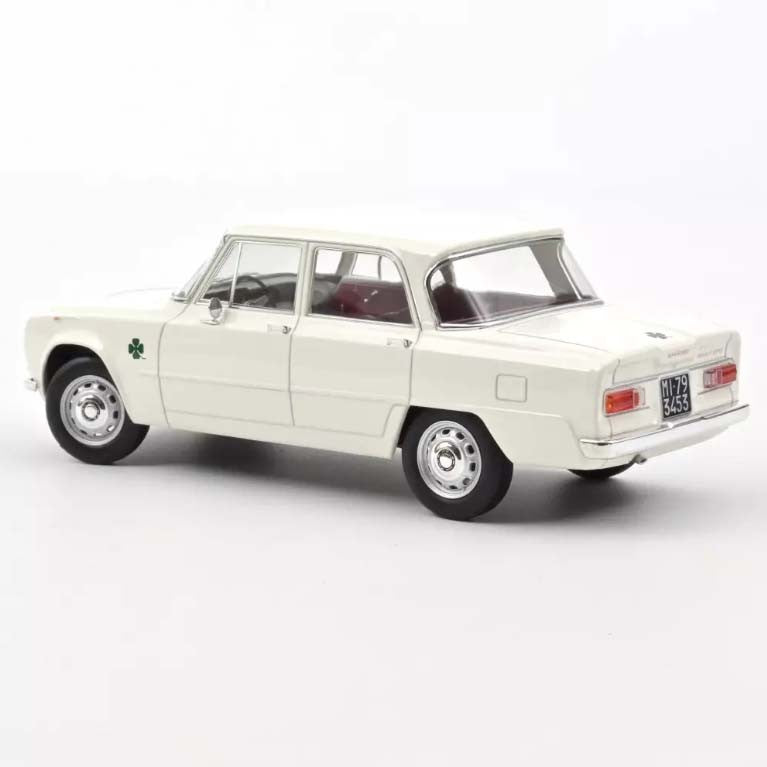 Alfa Romeo Giulia TI Super 1963 White 1:18 - 67679