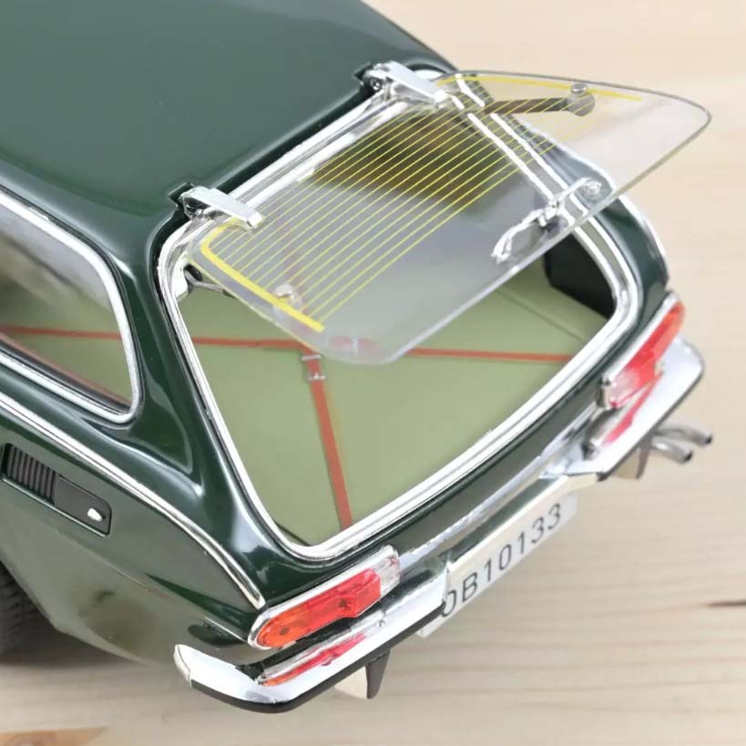 Volvo 1800 ES 1973 Dark Green 1:18 - 67735