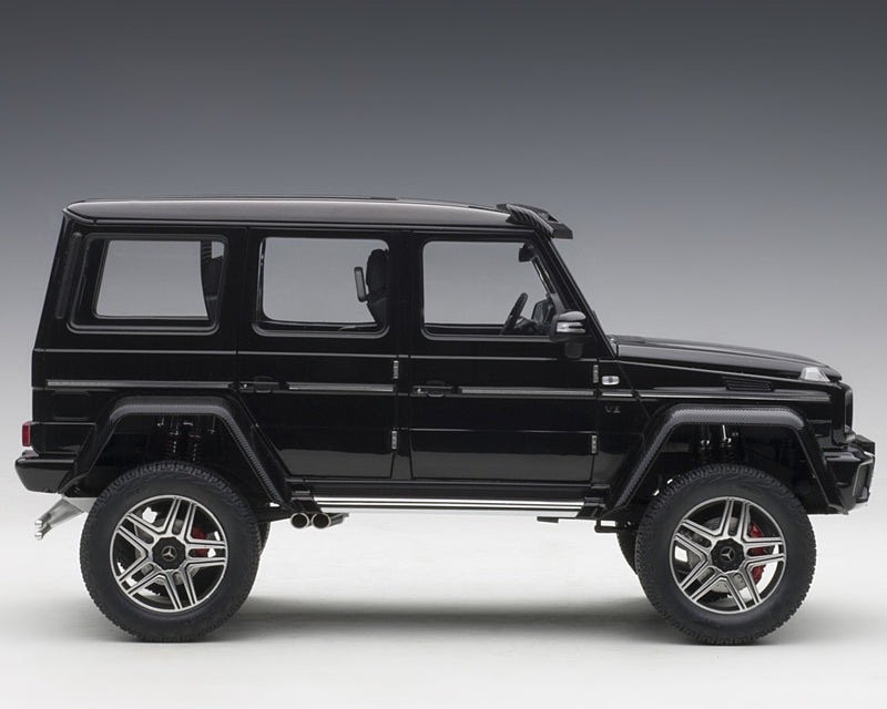 Mercedes-Benz G G500 4x4 2 Nero Lucido 1:18 - 6817