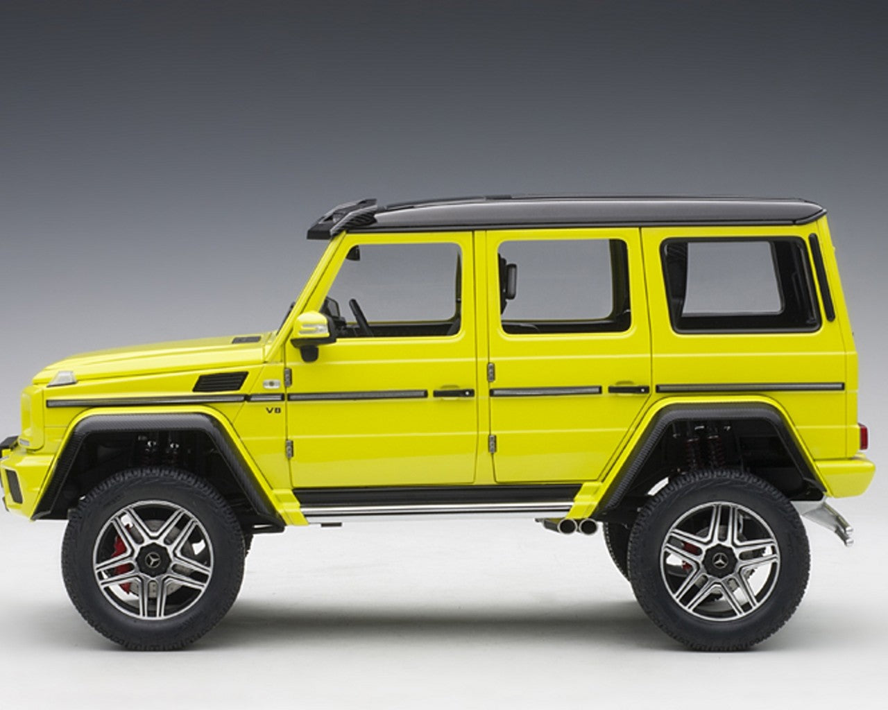 Mercedes-Benz G G500 4x4 2 Giallo 1:18 - 6829