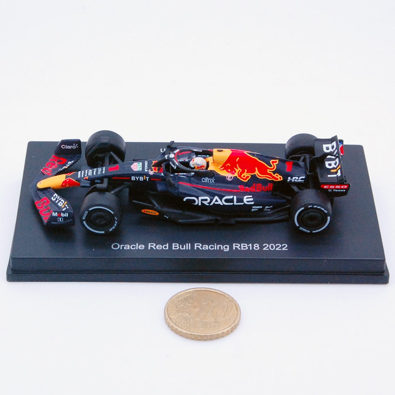 Red Bull Racing RB18 F1 2022 Max Verstappen 1:64 - 68371