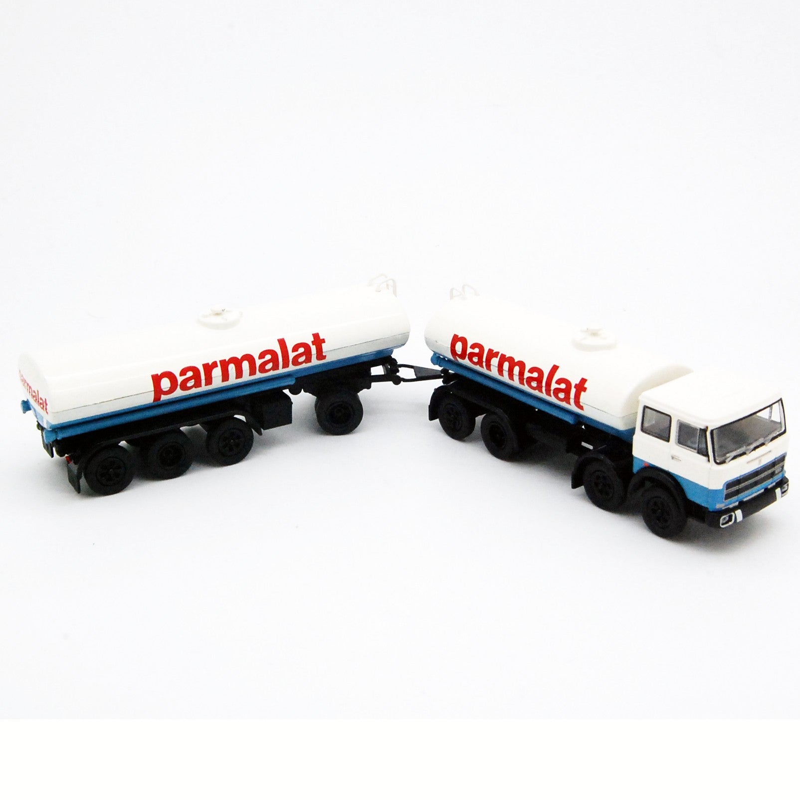 Fiat 691 Millepiedi 1970 Cisterna "Parmalat" 1:87 - 68572
