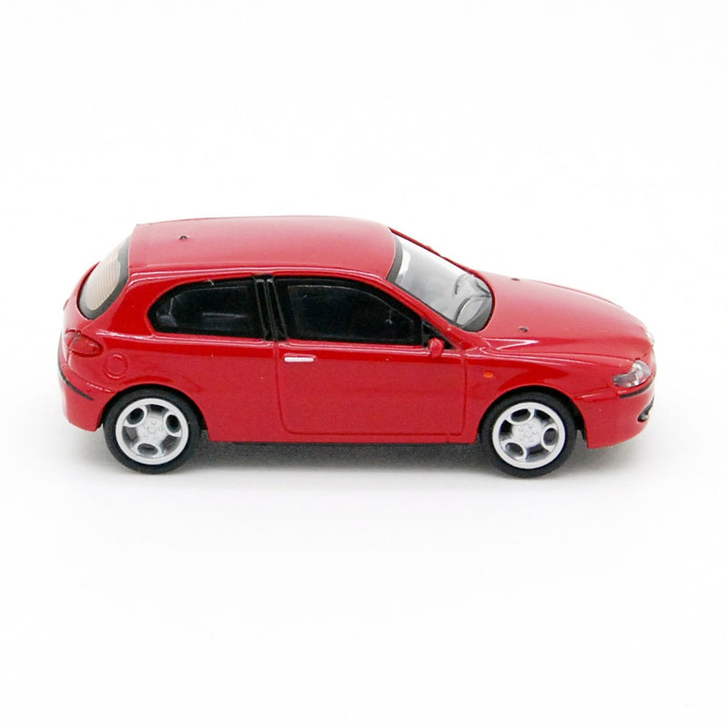 Alfa Romeo 147 2001 Rosso 1:87 - 68583