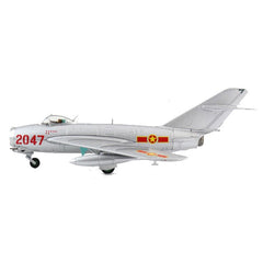 MIG-17 Fresco C 2047 flown by Nguyen Van Bay 923rd 1972 Fighter Rgt. 1:72 - 69870