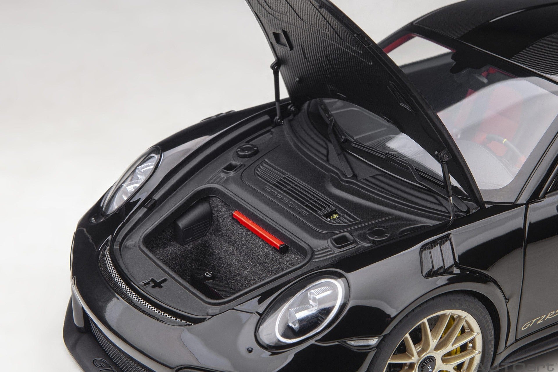Porsche 911 (991.2) GT2 RS Weissach Package Black 1:18 - 70227