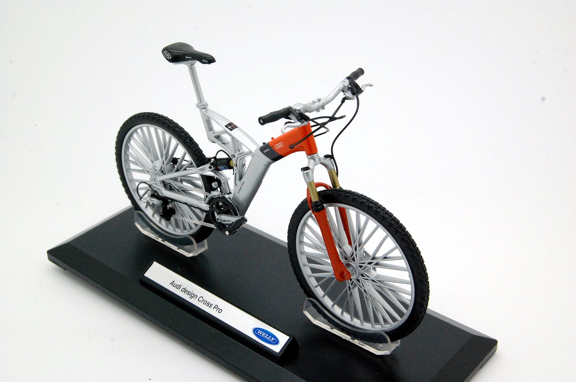 Bicicletta Audi Design Cross Pro argento / arancione 1:10 - 7023