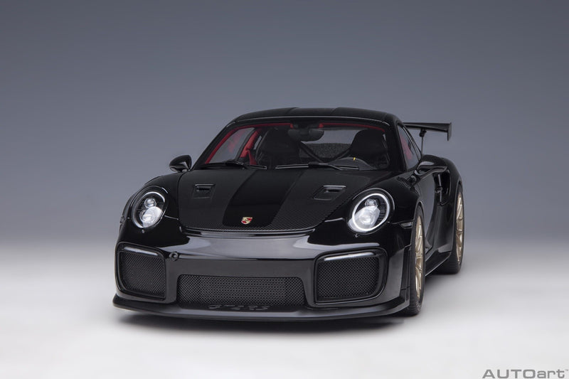 Porsche 911 (991.2) GT2 RS Weissach Package Black 1:18 - 70234