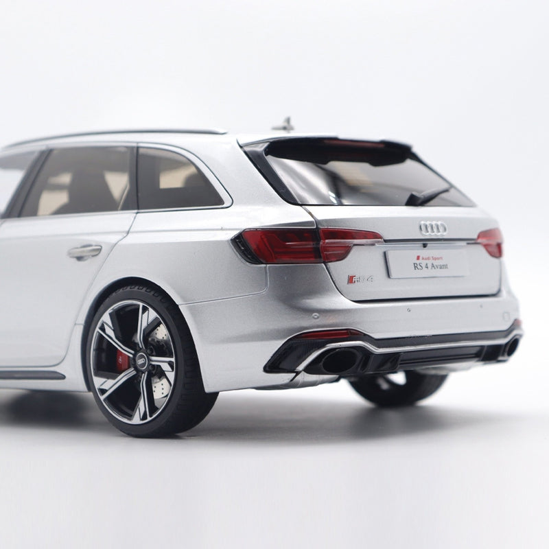 Audi RS4 Avant 2020 Silver 1:18 - 70383