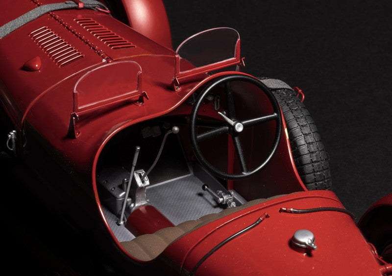 Alfa Romeo 8C 2300 1931-1933 Roadster Kit 1:12 - 70719