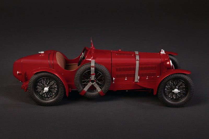 Alfa Romeo 8C 2300 1931-1933 Roadster Kit 1:12 - 70720