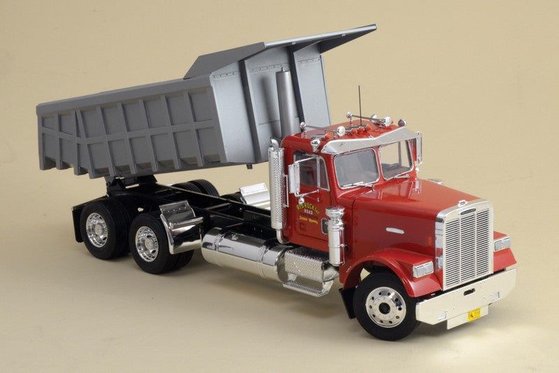 Freightliner Heavy Dumper Truck Kit 1:24 - 70780