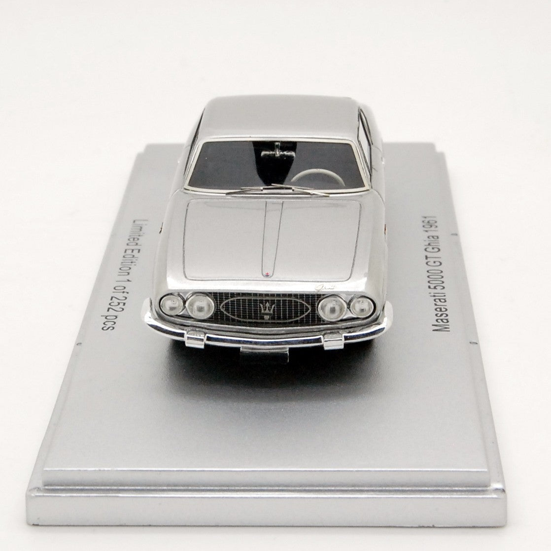 Maserati 5000GT Coupe 1961 Silver personal car F. Innocenti 1:43 - 71875