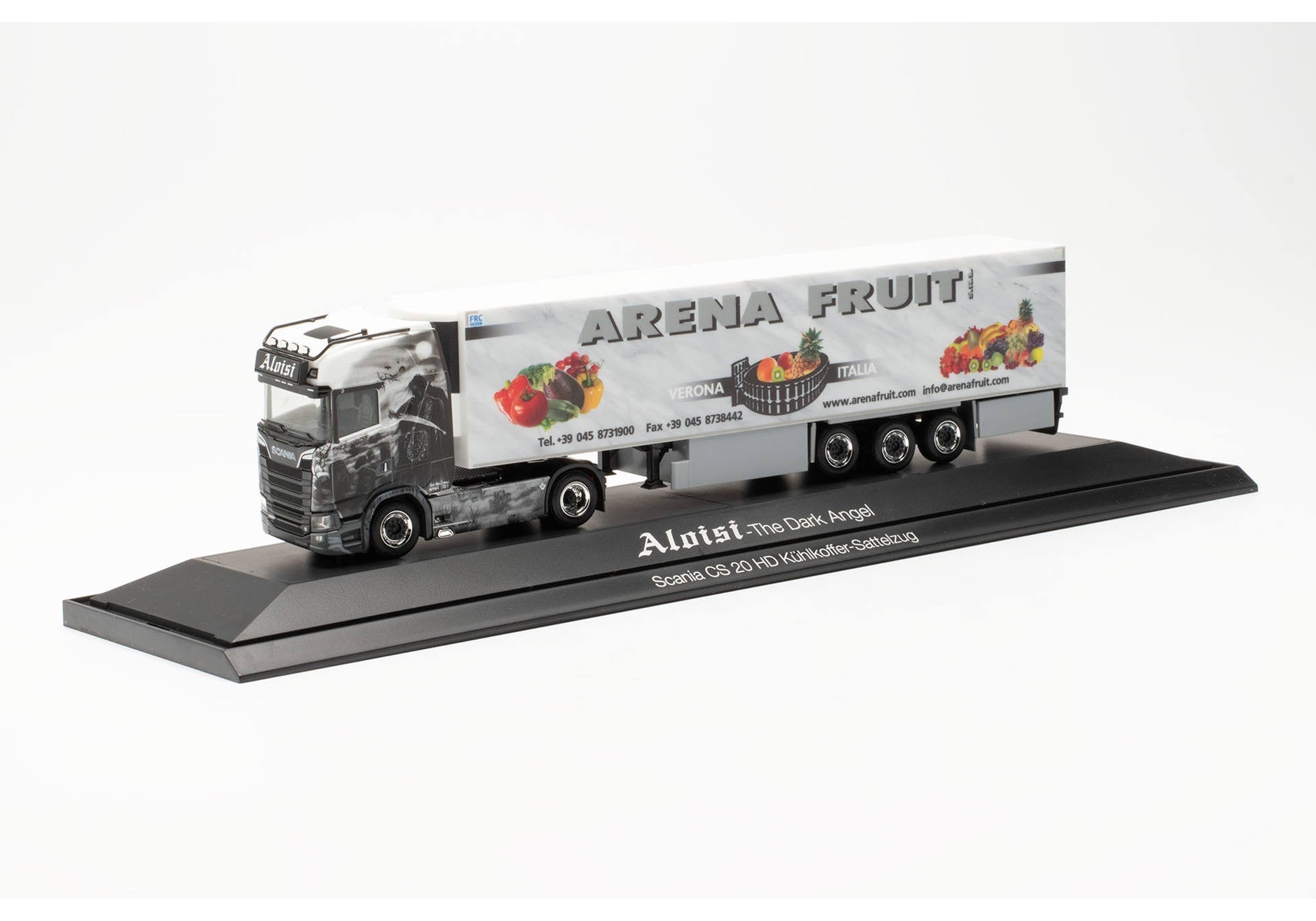 Scania CS 20 HD refrigerated box semitrailer "Arena Fruit" 1:87 - 72061