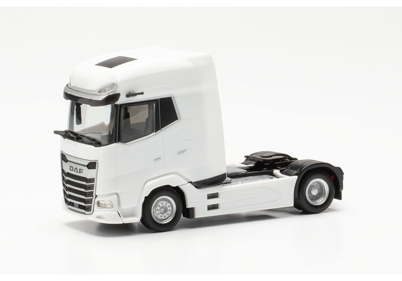 DAF XG+ tractor white 1:87 - 72086