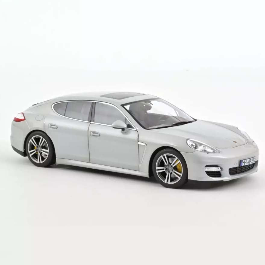 Porsche Panamera Turbo 2009 Argent 1:18 - 72347