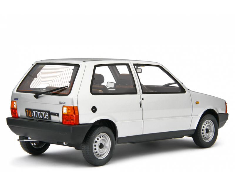 Fiat Uno 45 1983 Grigio Metallizzato 1:18 - 72811