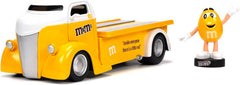 Ford COE Flatbed 1947 with M&M's Yellow figure 1:24 - 73290