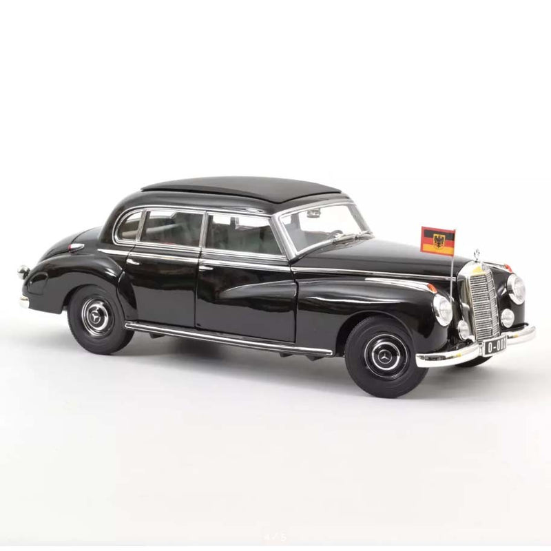 Mercedes-Benz 300B (W186) 1955 Limousine Konrad Adenauer 1:18 - 73431