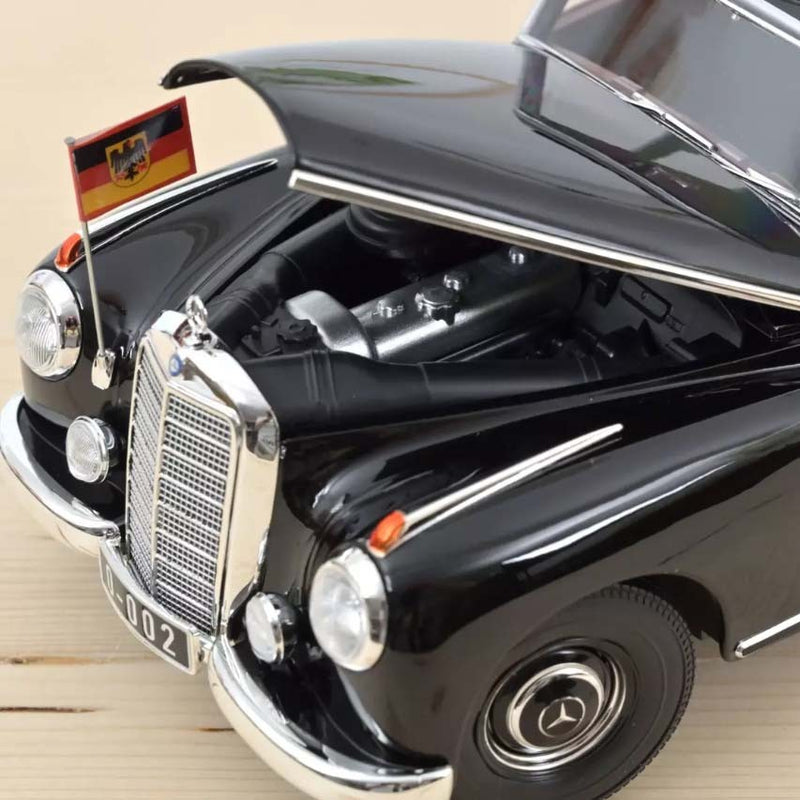Mercedes-Benz 300B (W186) 1955 Limousine Konrad Adenauer 1:18 - 73433