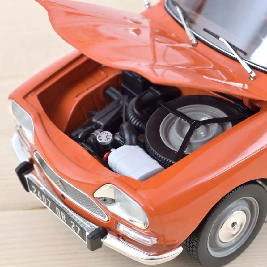 Citroën Ami 8 Break 1975 Orange Ténéré 1:18 - 73454