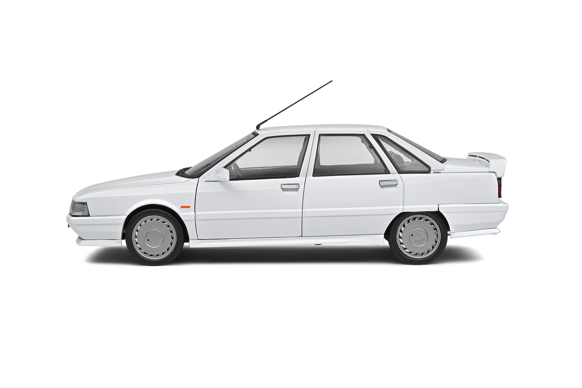 Renault 21 Turbo MKI 1988 glacier white 1:18 - 73503