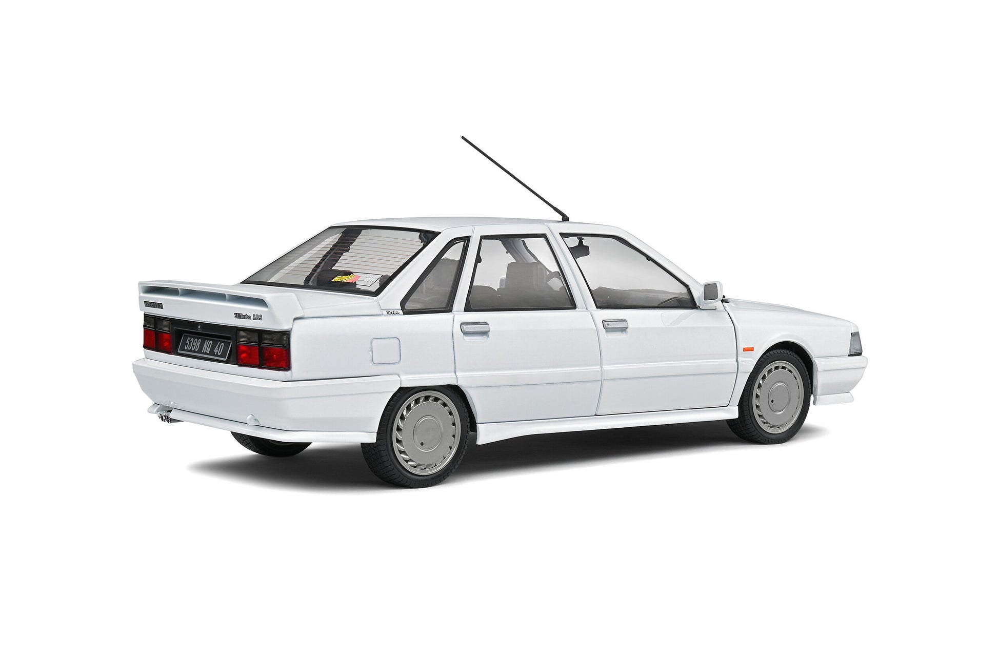 Renault 21 Turbo MKI 1988 glacier white 1:18 - 73505