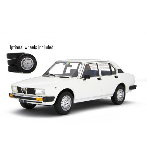 Alfa Romeo Alfetta 2.0L 1978 Bianco Capodimonte 1:18 - 74722