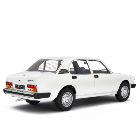 Alfa Romeo Alfetta 2.0L 1978 Bianco Capodimonte 1:18 - 74724